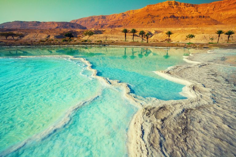5 Ways To Unlock The Beauty Benefits Of Dead Sea Salt