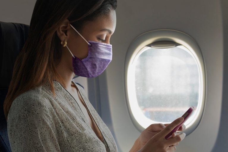 10 Dos & Don’ts When Traveling On An Airplane During The Pandemic