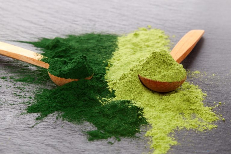 9 Things That Happen To Your Body When You Eat Superfood Powder Every Day