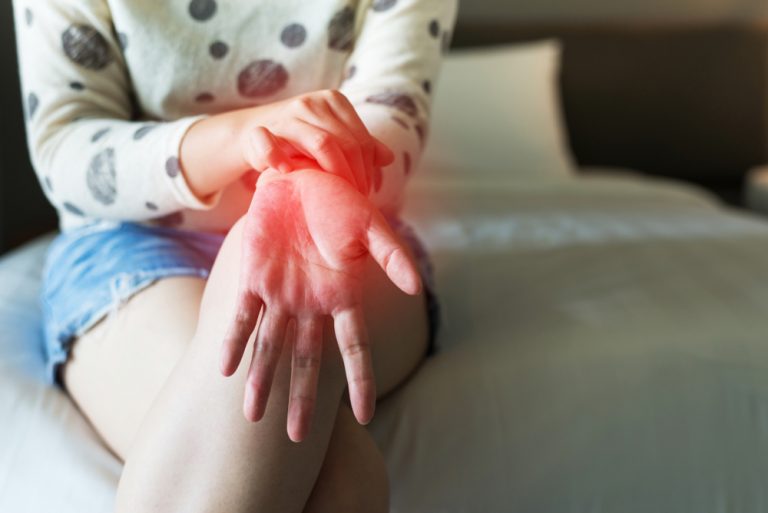What Does It Mean If Your Left Hand Itches?