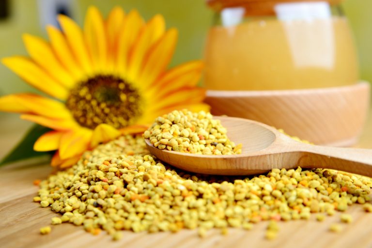 7 Things That Happen To Your Body When You Take Bee Pollen Every Day