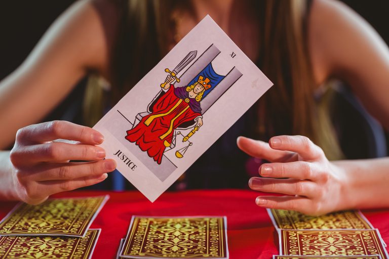 Tarot For Beginners: How To Read the Cards and Divine the Future