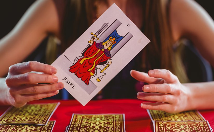 Tarot For Beginners: How To Read the Cards and Divine the Future